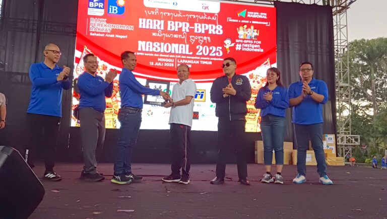 Gubernur Bali Wayan Koster: Kalau Ekonomi Bali Bagus, Maka BPR pun Bertumbuh Bagus dan Makin Sehat